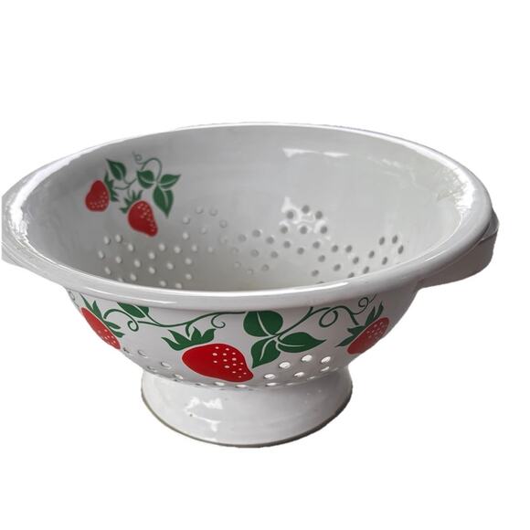 Vintage 8” Teleflora White Enamel Strawberry Collander Strainer 1983 Cottagecore - Picture 2 of 3